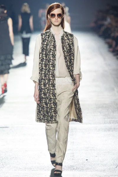 Look 38